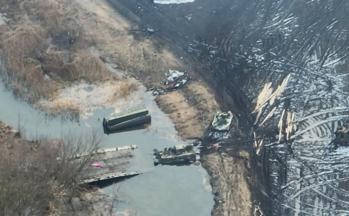 Розбита переправа ворога на річці Ірпінь. Фото з відкритих джерел