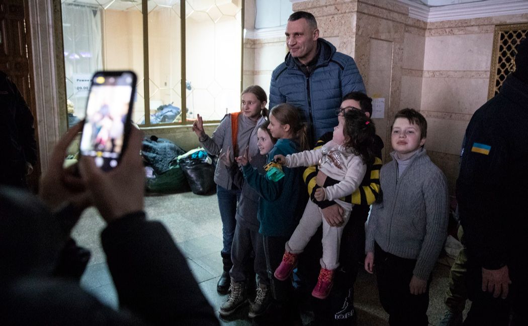 Мер Києва на Центральному залізничному вокзалі, лютий 2022 р. Фото: О.Самсонов
