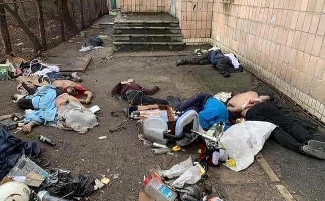 Тіла розстріляних пролежали на місці страти місяць. Фото: з відкритих джерел