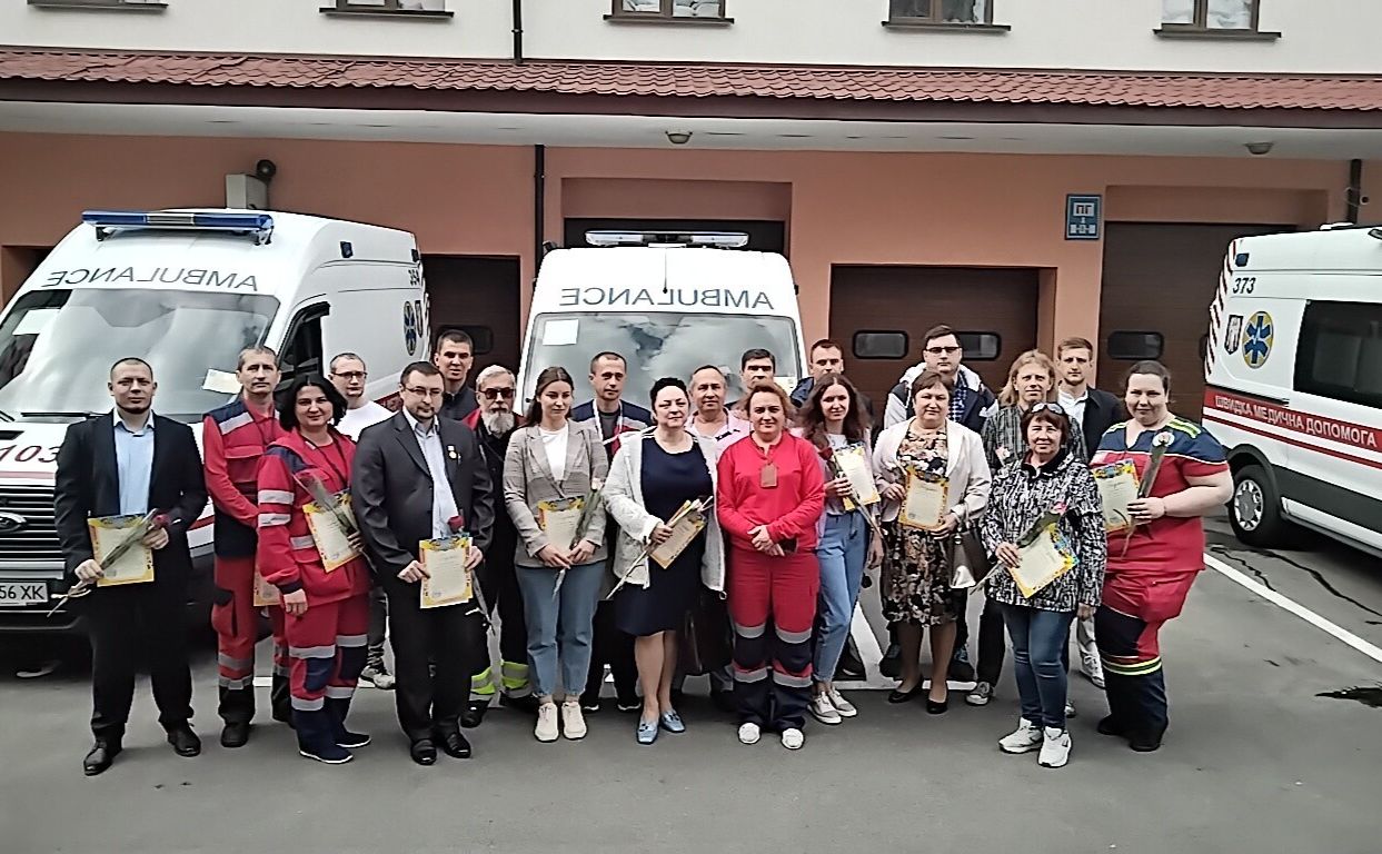 Колектив КНП «Центр екстреної медичної допомоги та медицини катастроф міста Києва»