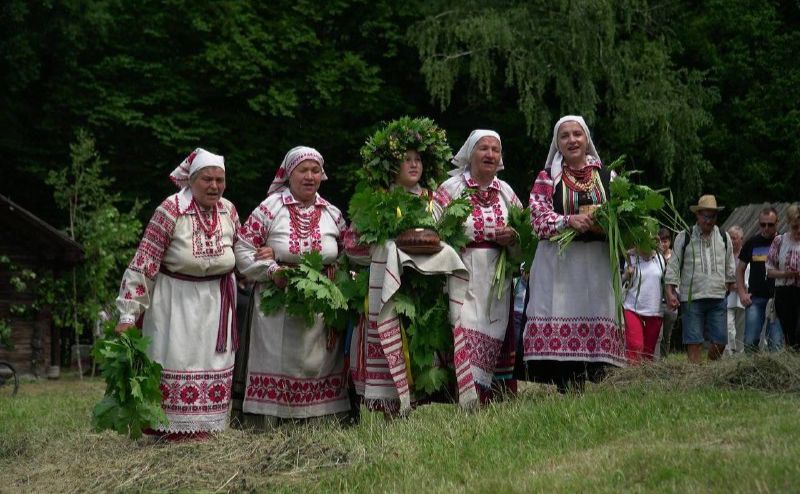 Обряд зберігся у селі Сварицевичі Дубровицького району. Фото: телеграм Олександра Ткаченка