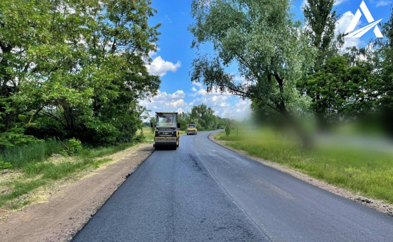 Новий асфальт на трасі. Фото: Укравтодор