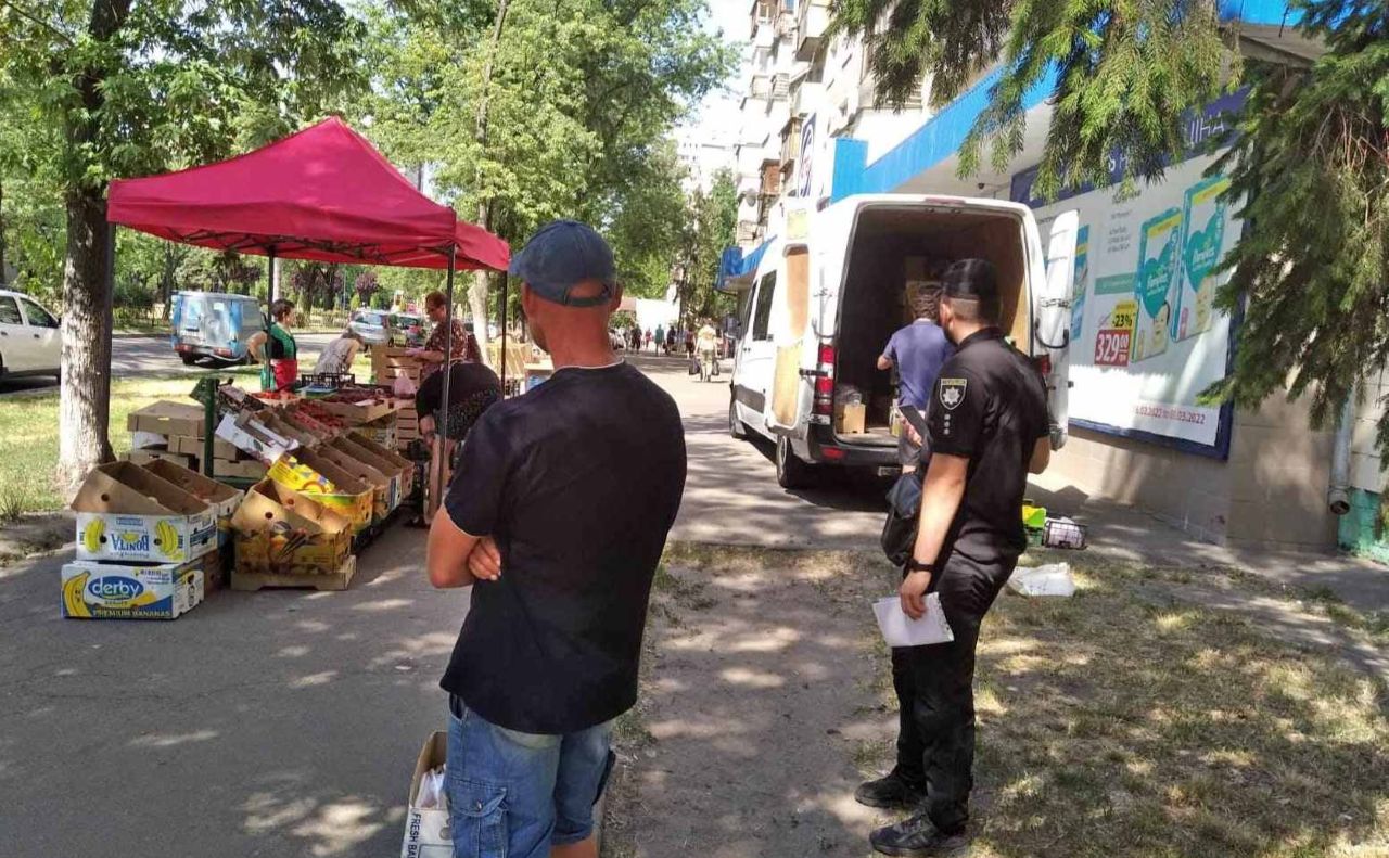 У Дніпровському районі виявили торговців, що не мали дозволів. Фото: Дніпроавська РДА