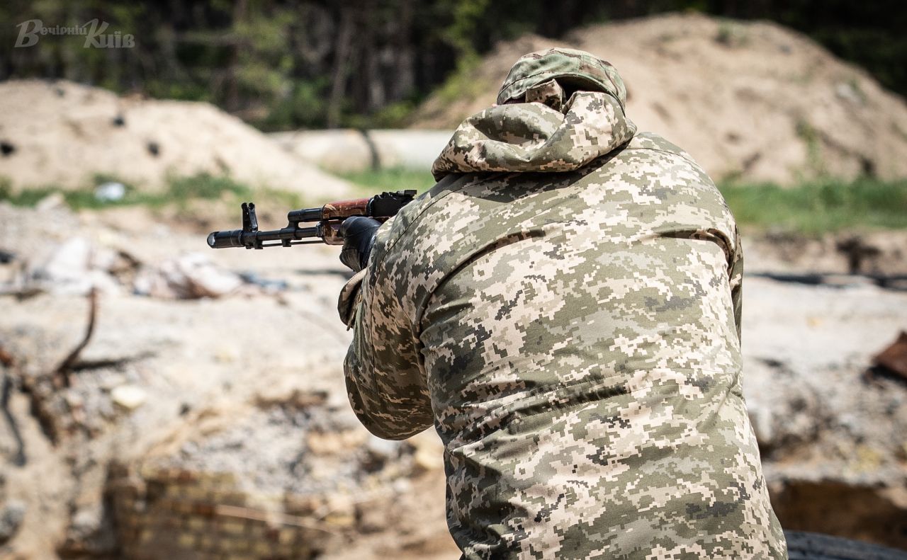 На базі Київського міського центру допомоги учасникам АТО діє лінія з пошуку безвісти зниклих. Фото: Олексій Самсонов
