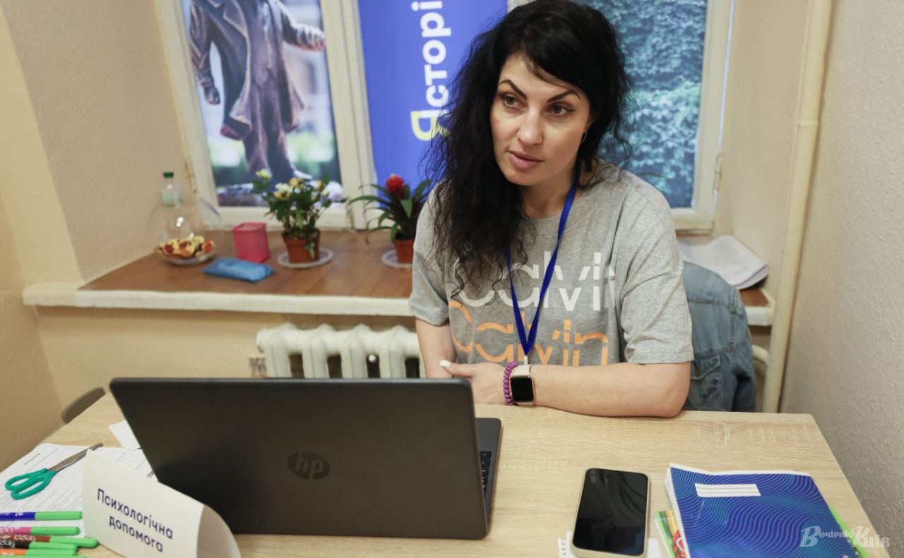 Психолог Ганна Часовникова працює у київському хабі «ЯМаріуполь».