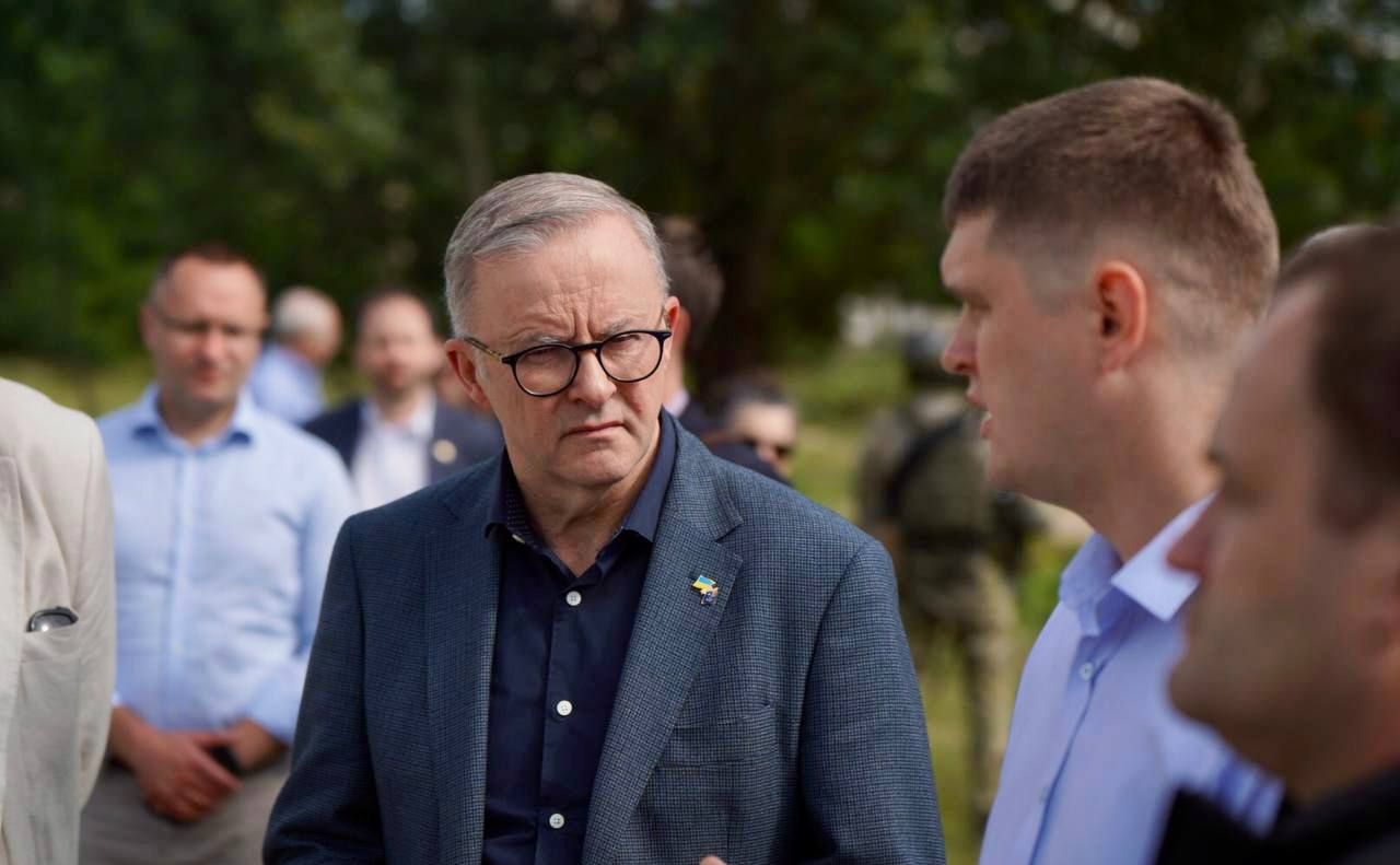 Ентоні Албаніз з візитом на Київщині. Фото: пресслужба КОДА