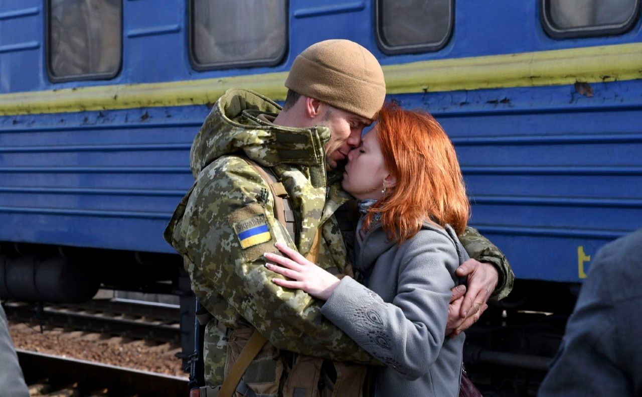 В Україні пошук зниклих воїнів — одне з найбільш актуальних на сьогодні питань. Фото: Reuters