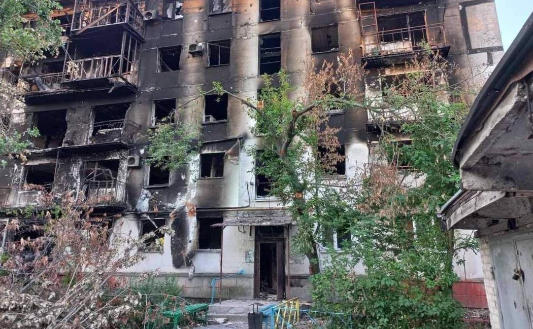 Зруйновані будинки на Луганщині. Фото: SPRAVDI