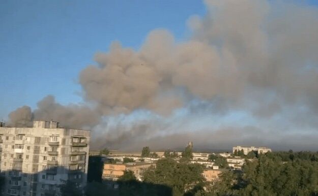 У окупантів у Шахтарську горять склади і техніка. Фото: з відкритих джерел
