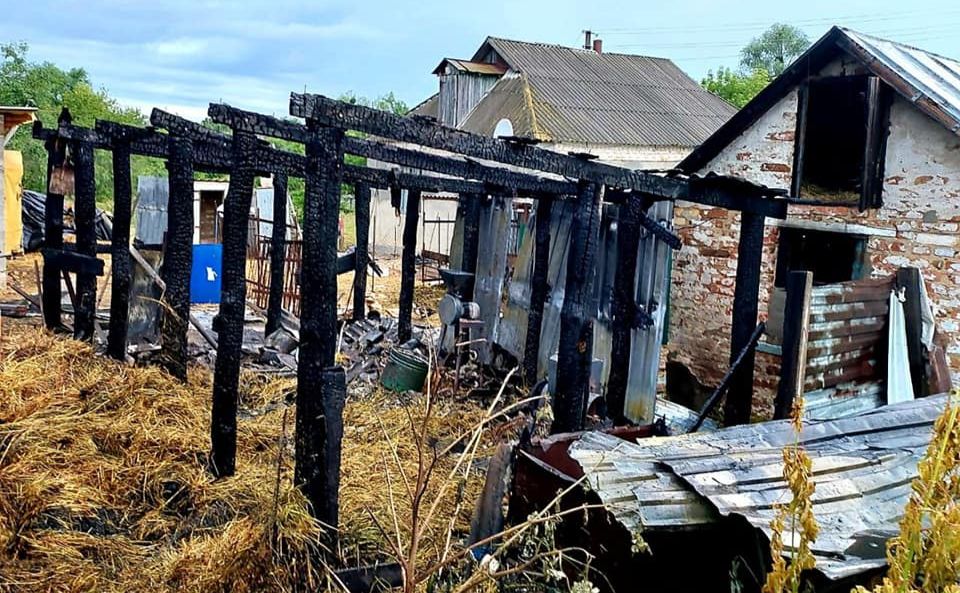 Все, що залишилось від сараю. Фото: поліція Київщини