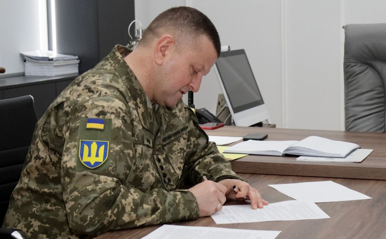Головнокомандувач ЗСУ розповів американському колезі про ситуацію на фронті. Фото: Генштаб ЗСУ