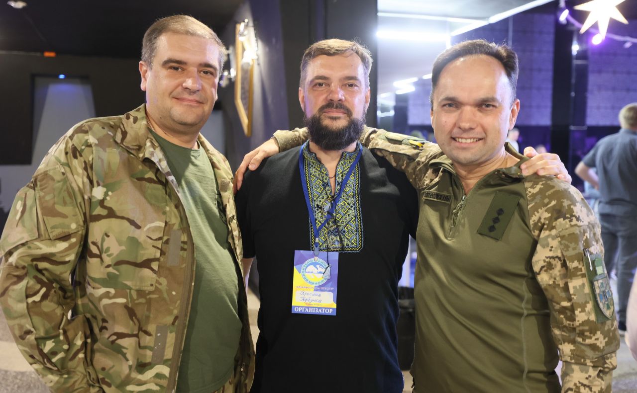 Волонтери на Форумі. Фото: Борис Корпусенко