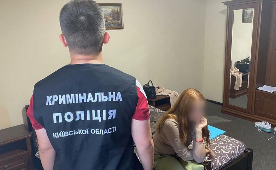 Сексуальні послуги надавали жінки віком від 20 до 30 років. Фото: поліція Київщини