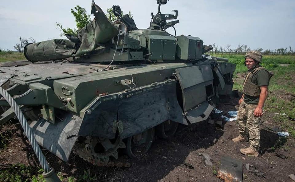 Підбита спецтехніка рашистів. Фото служби зв’язків з громадськістю 93-тя ОМБр Холодний Яр