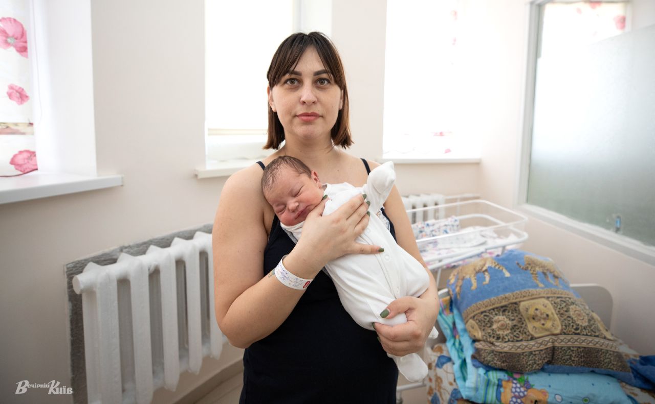 Під час війни у столиці народжуються діти. Фото: Олексій Самсонов