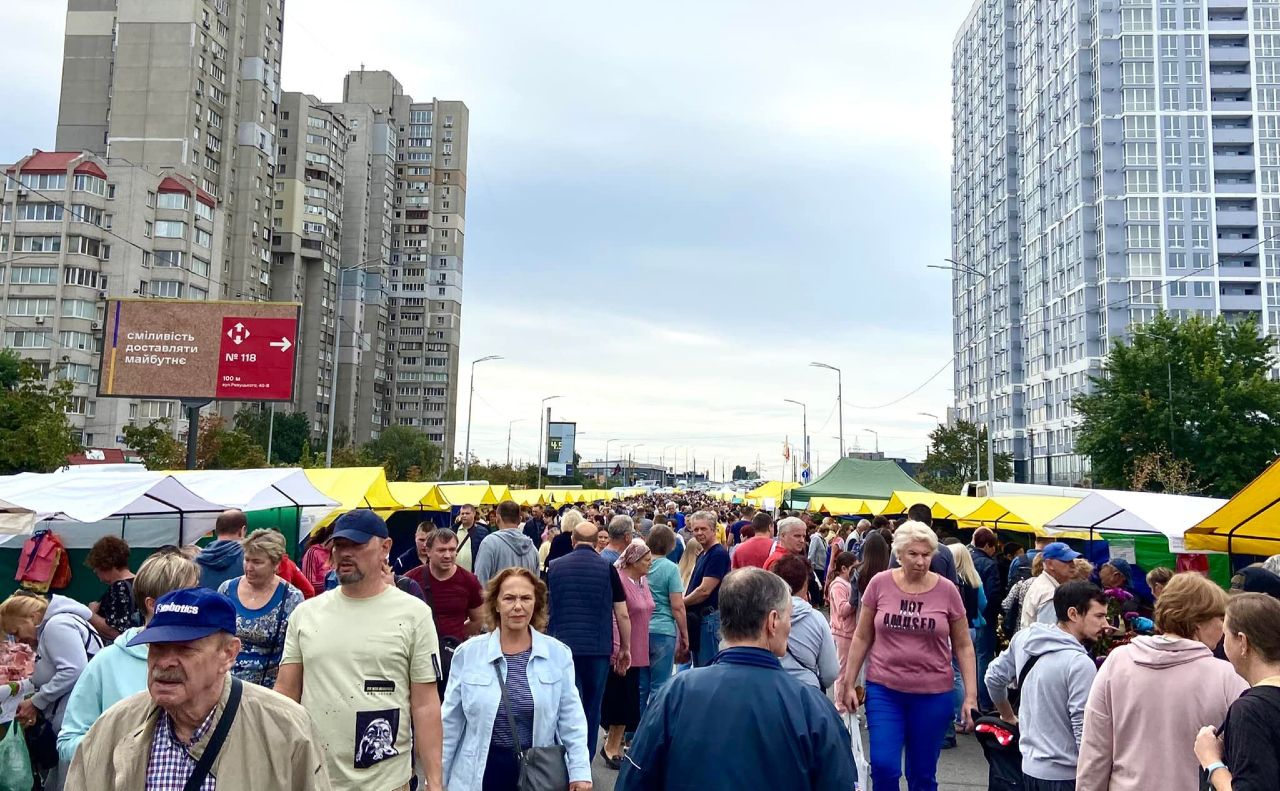 Як на Хрещатику у святковий день. Фото: Дарницька РДА