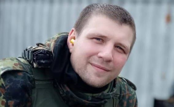 Тараса Плаксона поховають на Берківцях у Києві. Фото: фб Наталія Плаксон