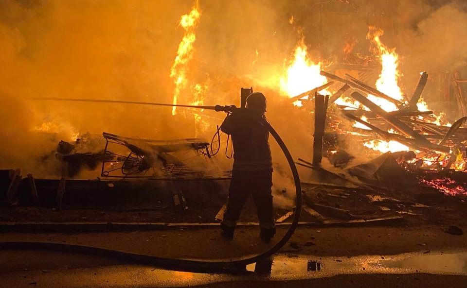 Столичні рятувальники ліквідували пожежу. Фото: ГУ ДСНС у м.Києві