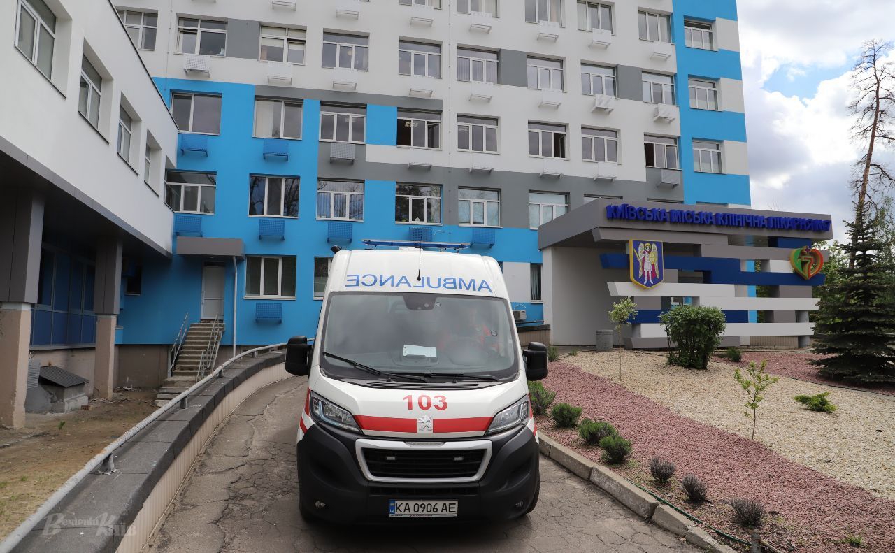 Екстрена медична допомога на «прописку» пацієнта не зважає. Фото: Олексій Самсонов