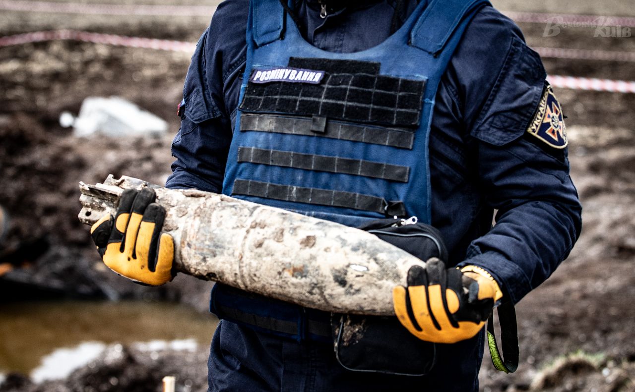 Пиротехніки продовжують знищувати небезпечні предмети. Фото: ілюстративне Олексій Самсонов