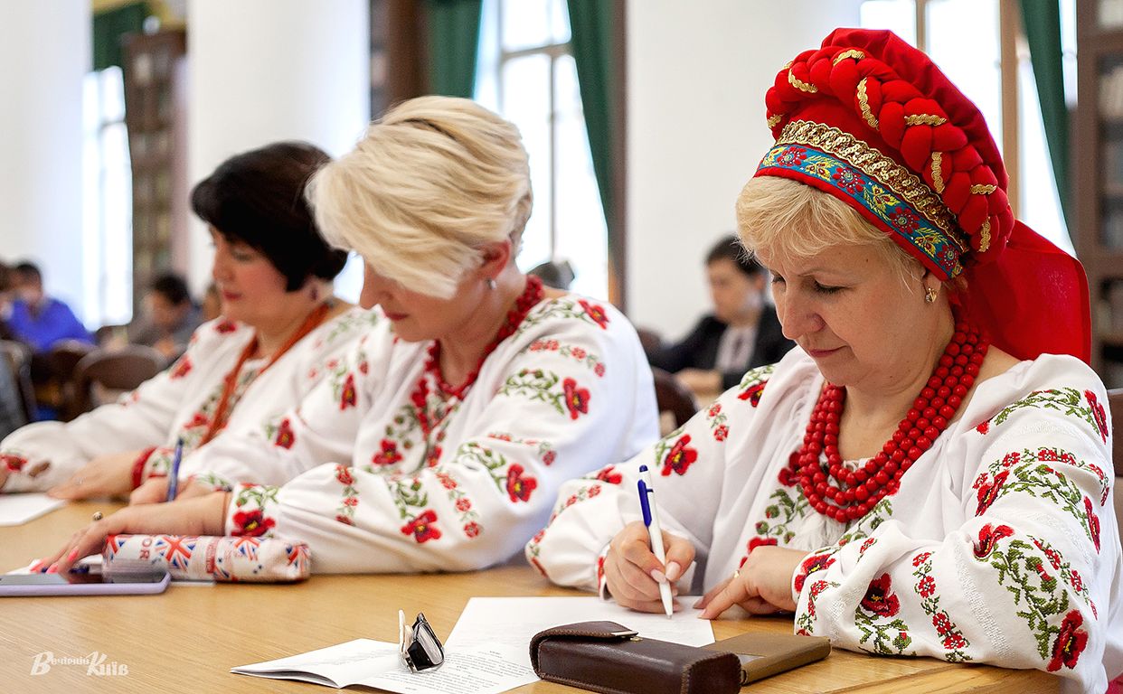 Мета радіодиктанту — об’єднати людей. Фото: Борис Корпусенко