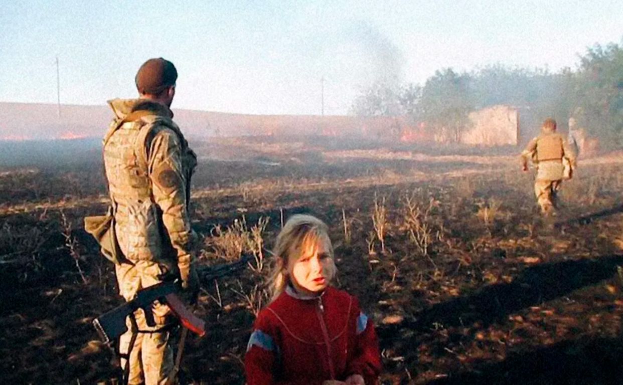 Картина демонструє справжнє життя на фронті. Фото: кадр із фільму