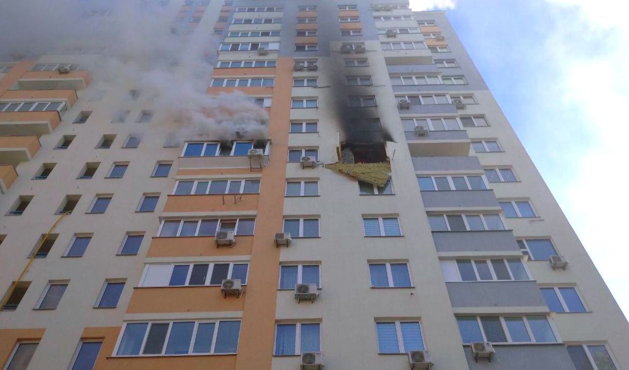 Причини вибуху встановлюються. Фото: поліція Києва
