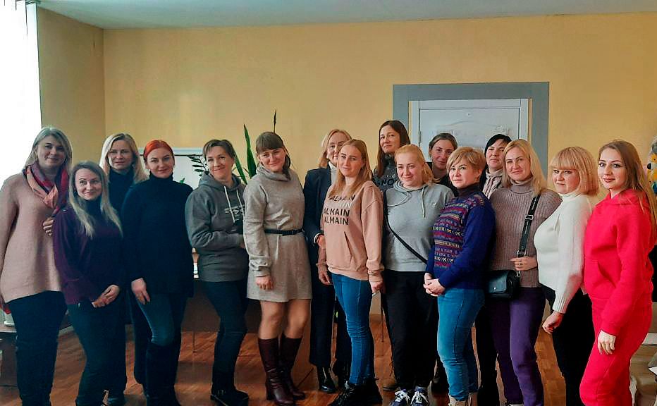 Психологи розповіли мамам, як відновлювати сили. Фото: Міський центр дитини
