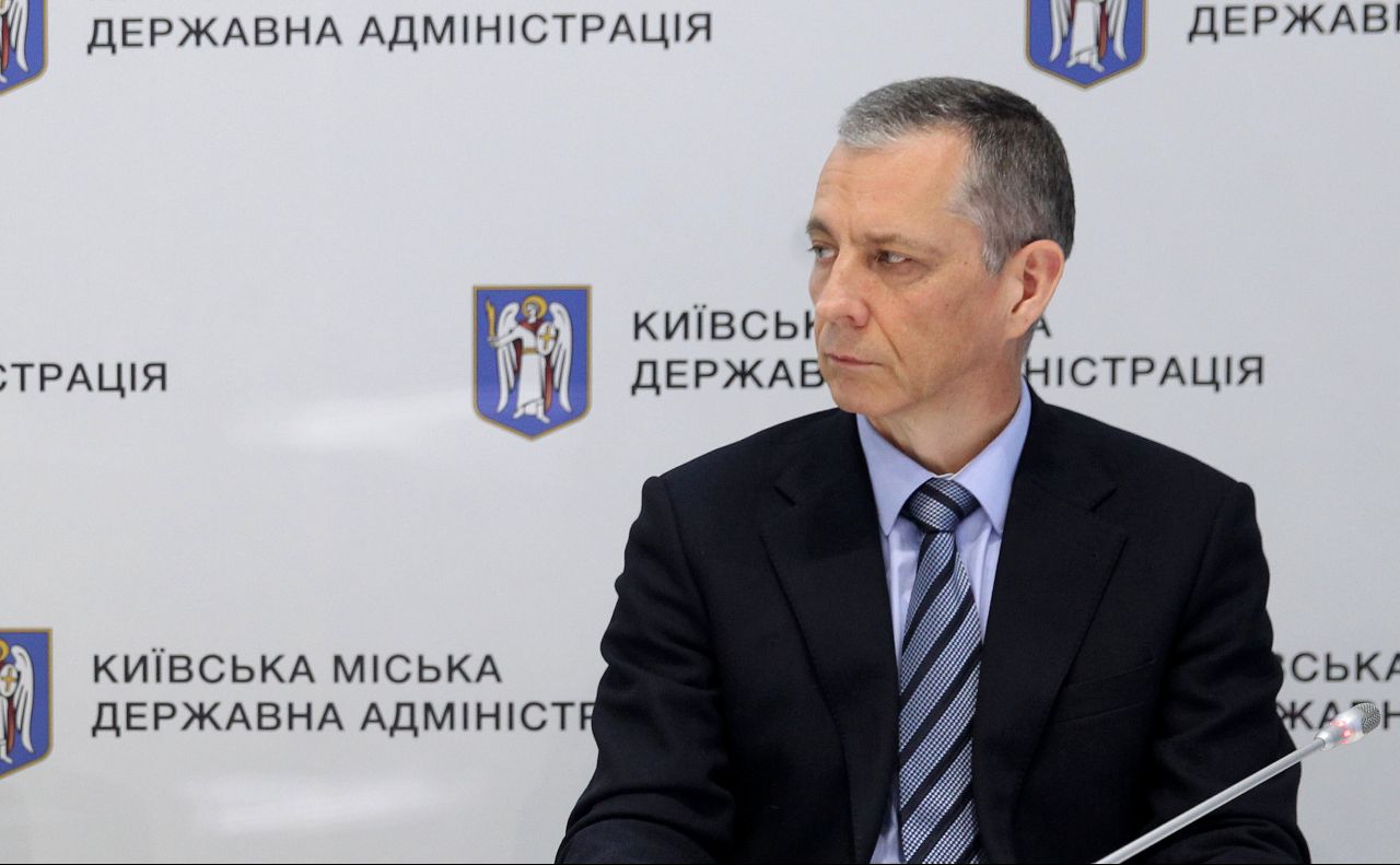 Валерій Танцюра наголошує, що дитині важливо мати родину і почуття захищеності. Фото: Борис Корпусенко