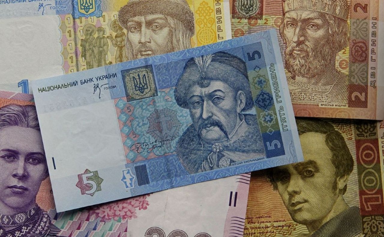 Старі 5 гривень незабаром будуть неактуальними. Фото: з відкритих джерел