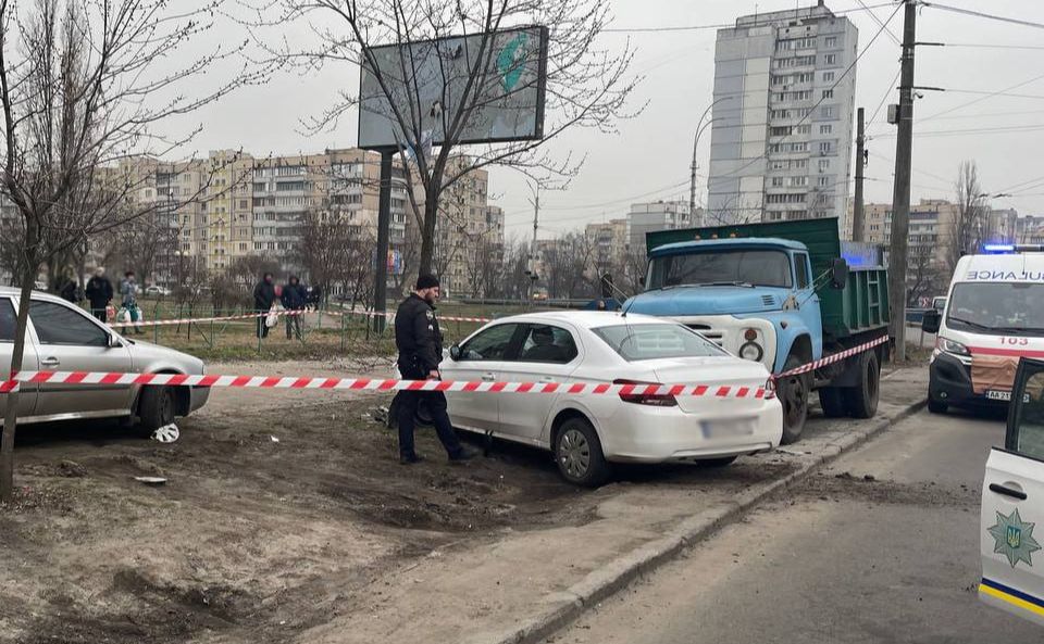 ДТП сталося на проспекті Червоної калини. Фото: патрульна поліція Києва