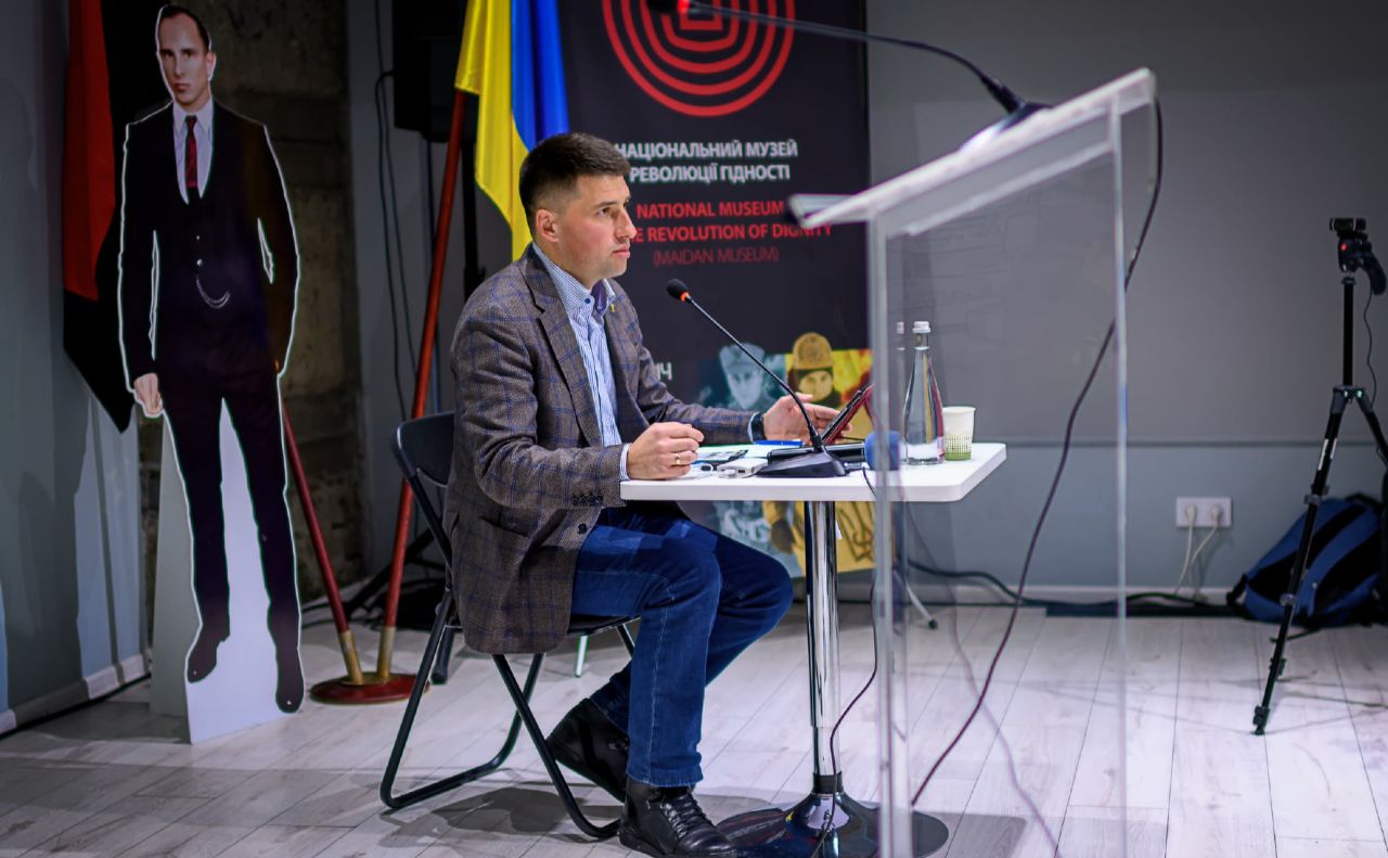 Щороку учасники дискутують на актуальні теми. Фото зі сторінки проєкту