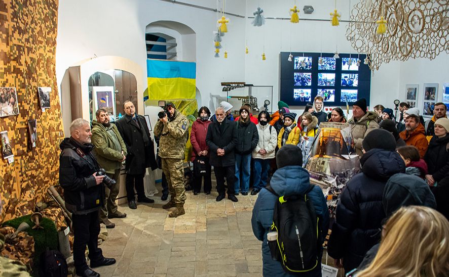 Свої роботи представили українські митці та фотографи. Фото: Національний заповідник «Києво-Печерська лавра»