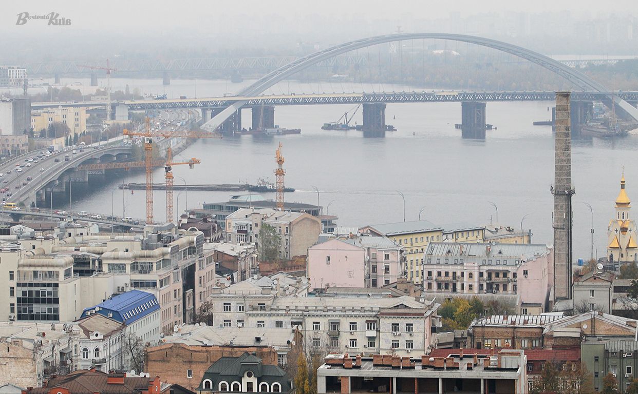 Порівняно з попередніми днями, шкідливих речовин у повітрі в Києві стало менше. Фото: Борис Корпусенко