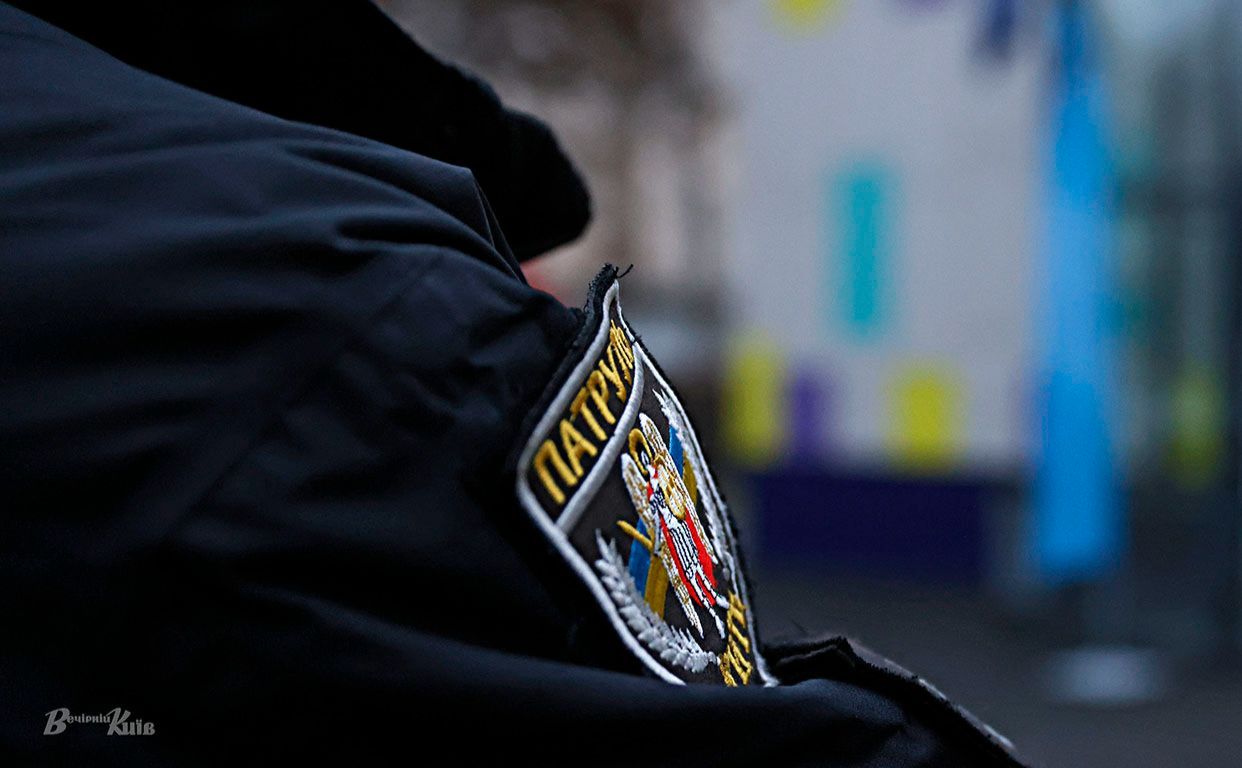 Патрульні вчасно надали жінці домедичну допомогу. Фото ілюстративне: Борис Корпусенко