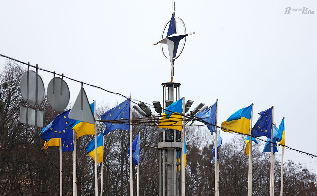 НАТО повертає свою фізичну присутність в Україні. Фото: Борис Корпусенко