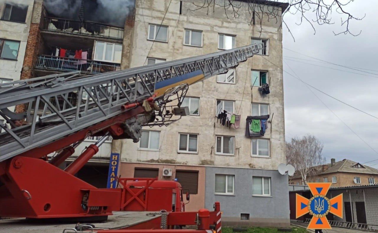 Пожежа у будинку. Фото: фейсбук ГУ ДСНС у Київській області