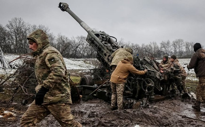 Артилеристи ЗСУ знищують російські склади з боеприпасами. Фото: Генштаб