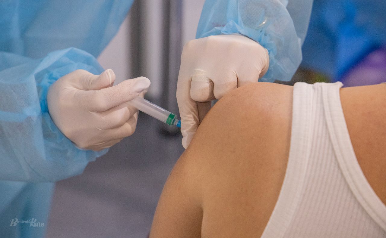 У календарі обов’язкових щеплень є вакцинації від 10 хвороб. Фото: Олексій Самсонов