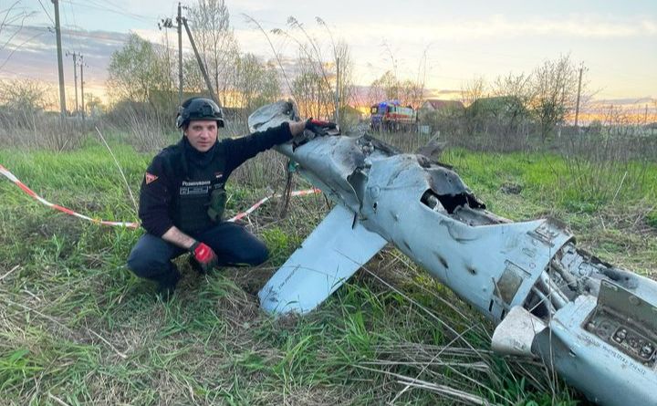 Ворожий снаряд знайти в одному із селищ регіону. Фото: ДСНС України