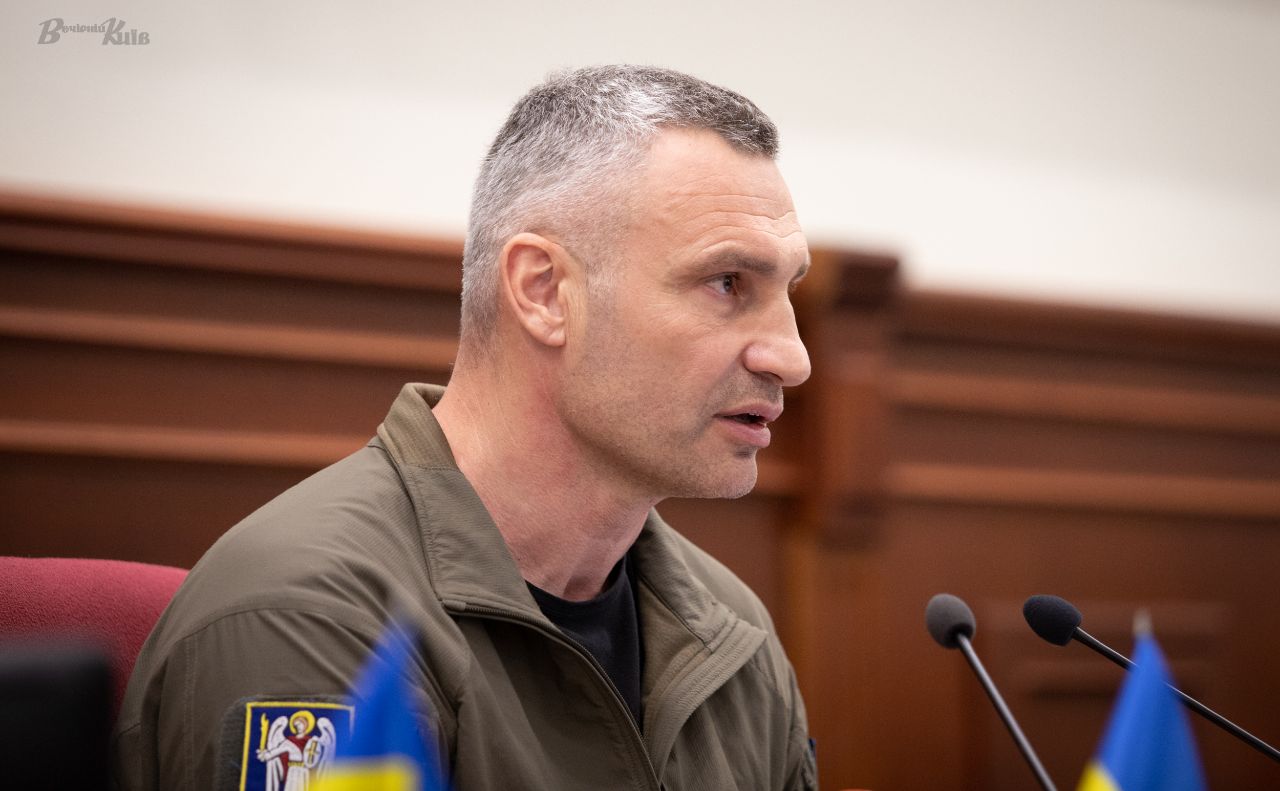 Мер Києва нагадав, що у столиці відбулось 9 тисяч перевірок укриттів за час війни. Фото: Олексій Самсонов