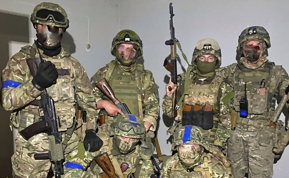 Військові просять допомогти зі збором на авто. Фото надали військові «Вечірньому Києву»