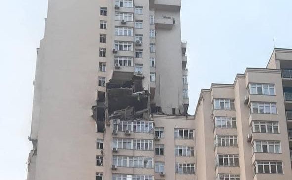 Рятувальні роботи продовжуються. Фото: МВС