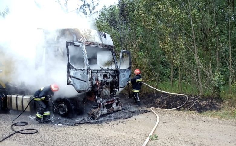 На місці подіїї працювали шестеро рятувальників. Фото: ГУ ДСНС у Київській області