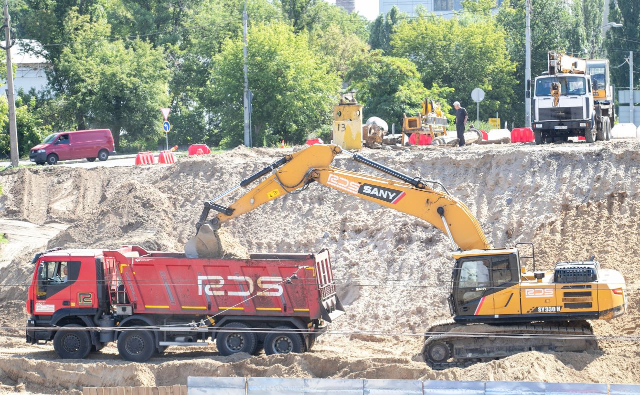 У Києві триває реконструкція Дегтярівського шляхопроводу. Фото: КМДА