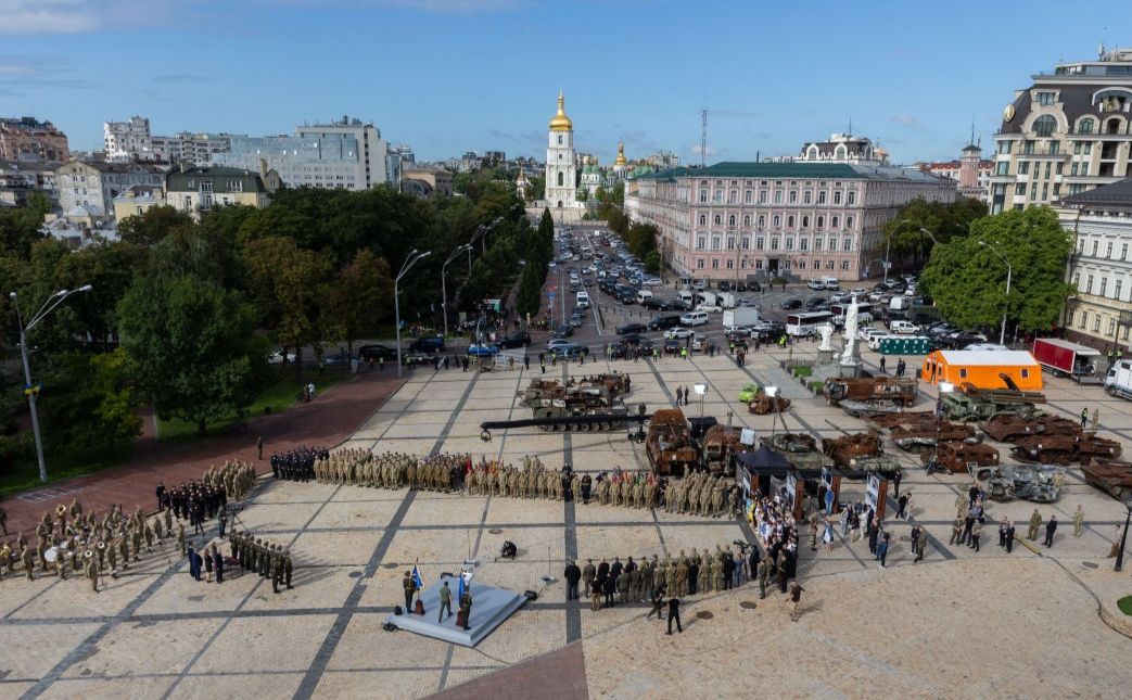 Під час урочистостей з нагоди Дня Державності України. Фото: ОП
