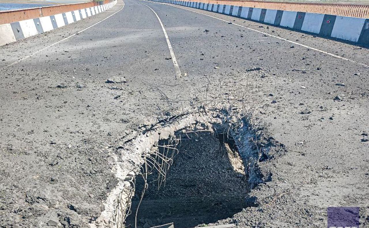 Фото ураженого Чонгарського моста опублікувало ТАСС