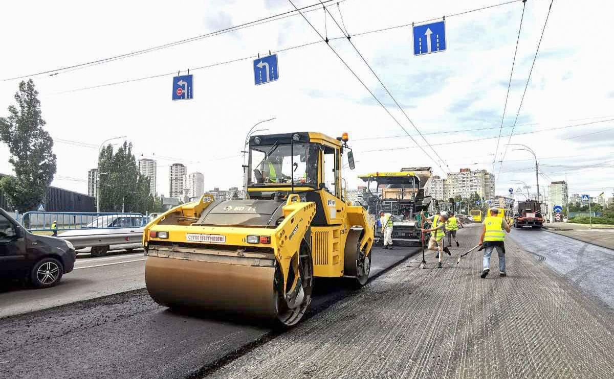 Роботи на проспекті триватимуть до початку жовтня. Фото: КМДА