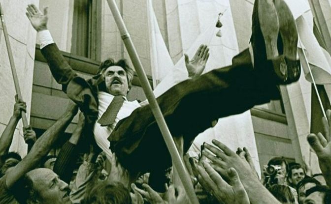 Одна із найзнаменитіших фотографій Левка Лук’яненка. Фото з відкритих джерел