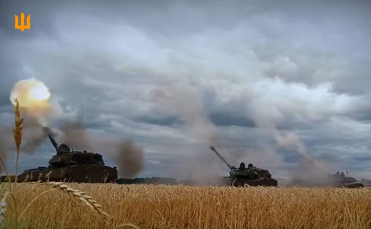 Бронетехніка ЗСУ під час бою. Фото: Генштаб
